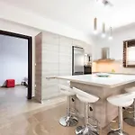 Heaven Villa *
